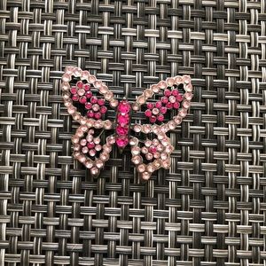 Butterfly pin